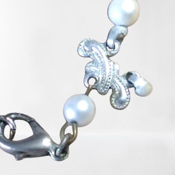 Faux Pearl Single Strand Necklace - Picture 8 of 14